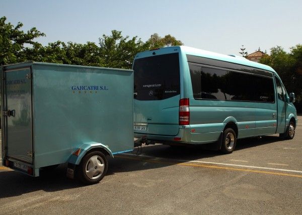 Minibus Mercedes 16 Pax Deluxe. Picture 1