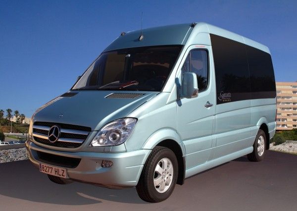 Minibús Mercedes Gran Luxe para 9 personas